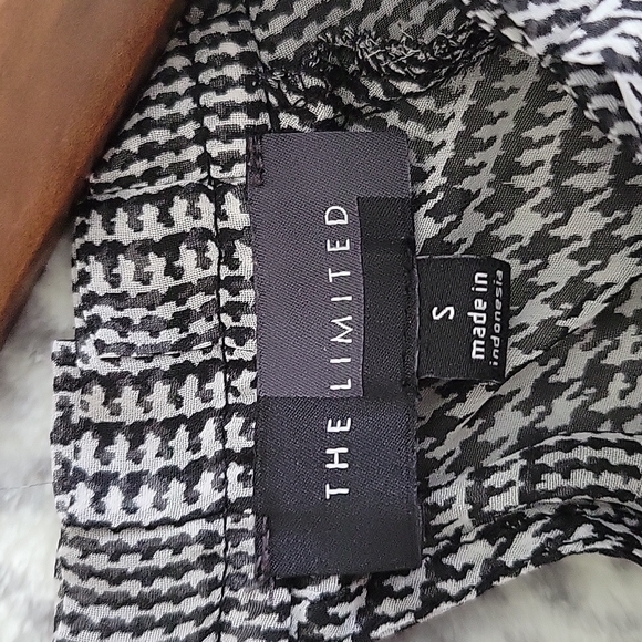 The Limited Sheer Houndstooth Long Sleeve Top size S - Picture 7 of 7
